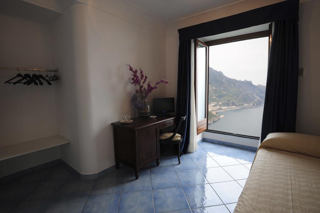 Giuliana'S View Hotel ราเวลโล ภายนอก รูปภาพ